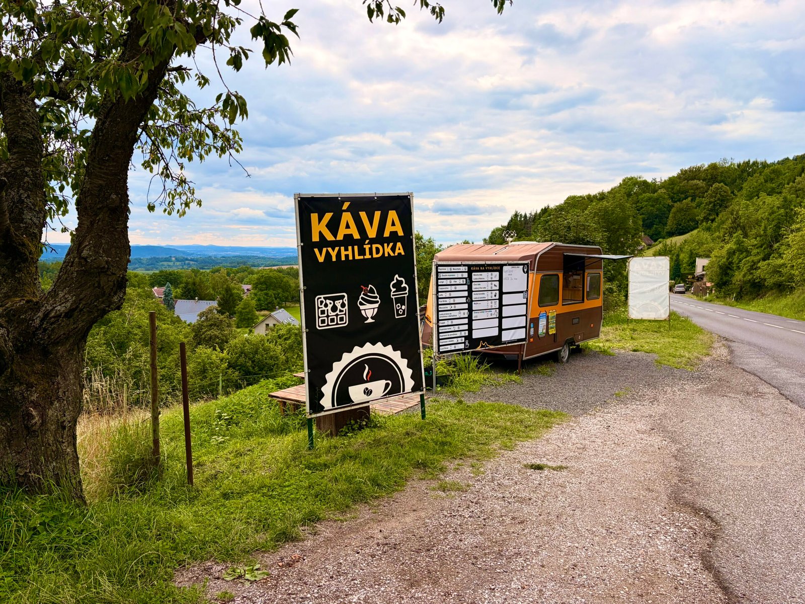 Featured image for “Káva na vyhlíce”